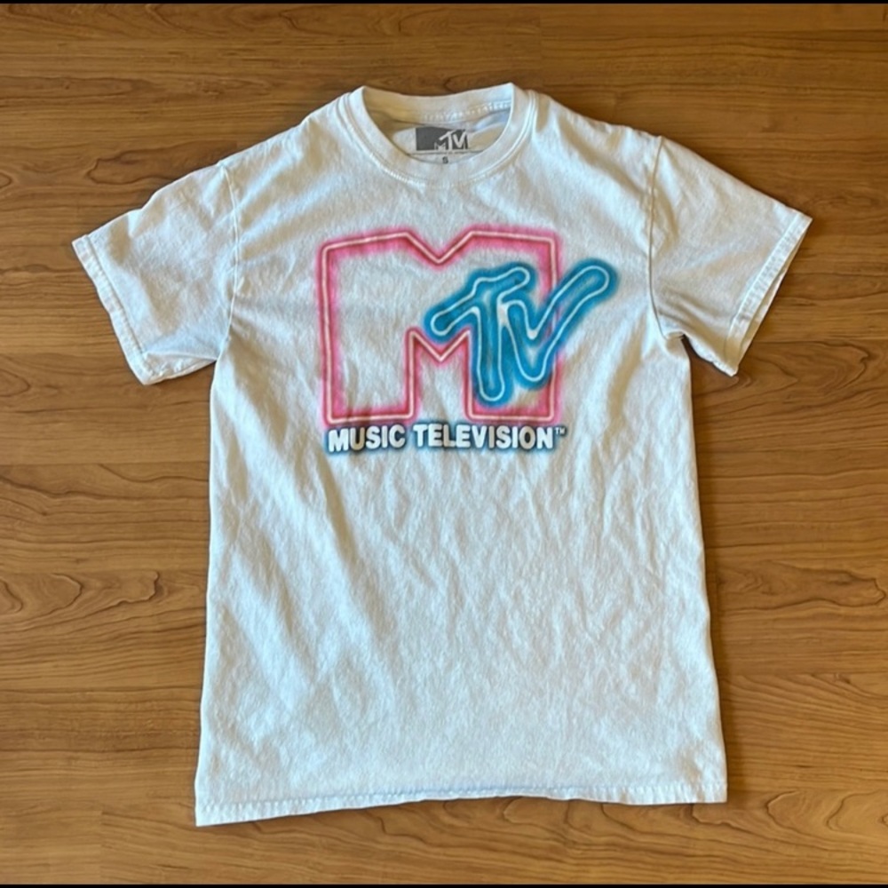 MTV graphic tee